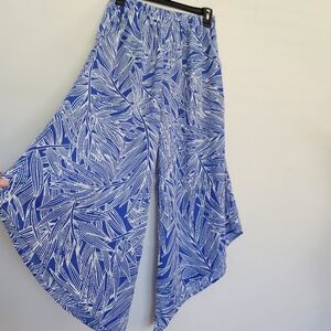 Tyche Wide Leg Summer Airy Boho Flowy Tropical Beachy Resort Lightweight Pants M